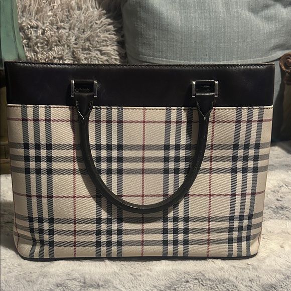 Burberry Canvas Nova Check Medium Square Tote - Picture 2 of 16